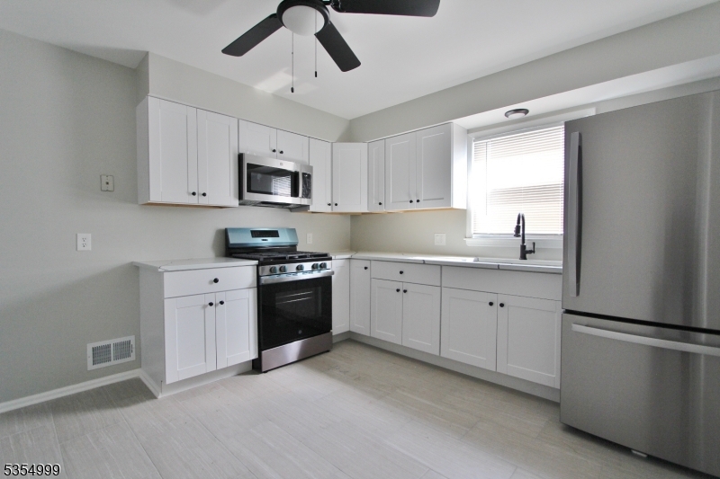 South Plainfield Boro, New Jersey 07080, United States, 2 Bedrooms Bedrooms, ,1 BathroomBathrooms,Residential,Active,165476