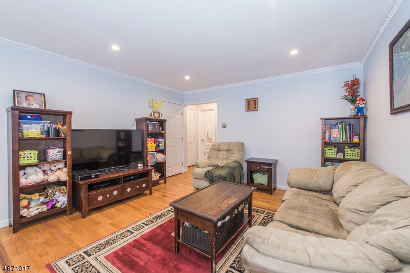 Valley Stream - Residential Lease