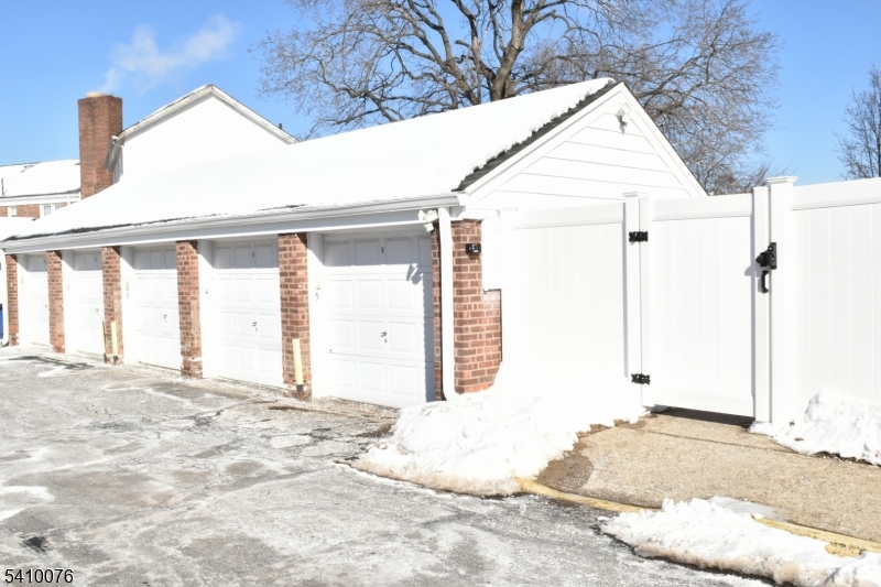 Elmwood Cooperative - Residential