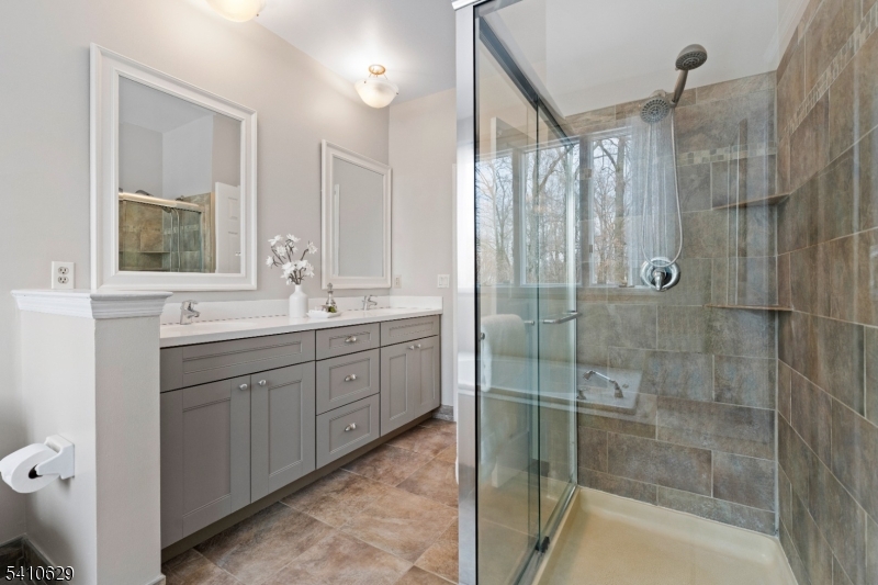 Montogmery Est II - Residential