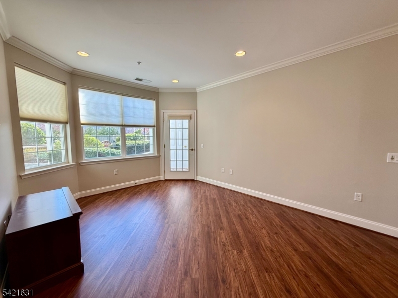 The Grande at Riverdale - Residential