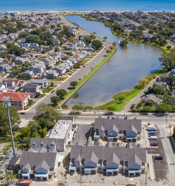 Avon Lakeview Townhomes - Residential