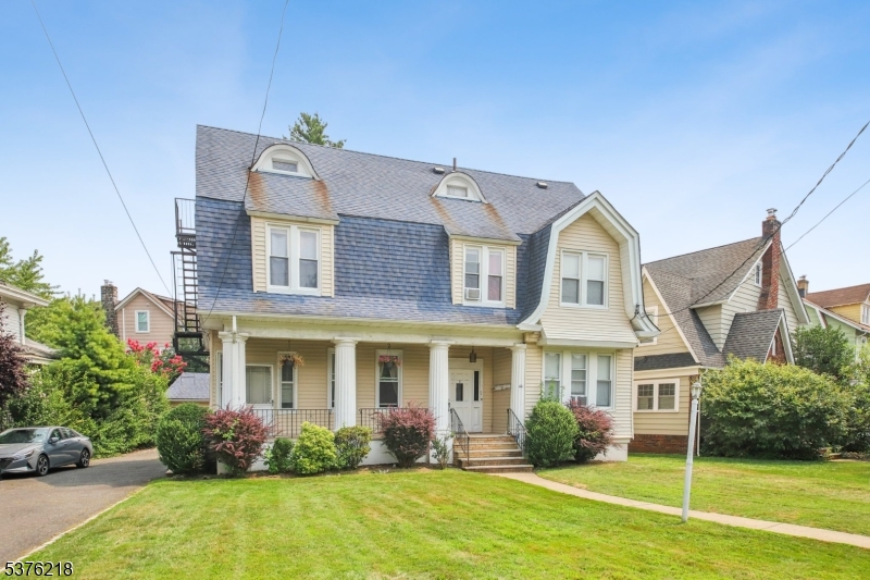 College Hill - Residential Income