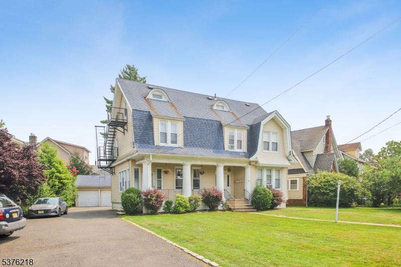 College Hill - Residential Income