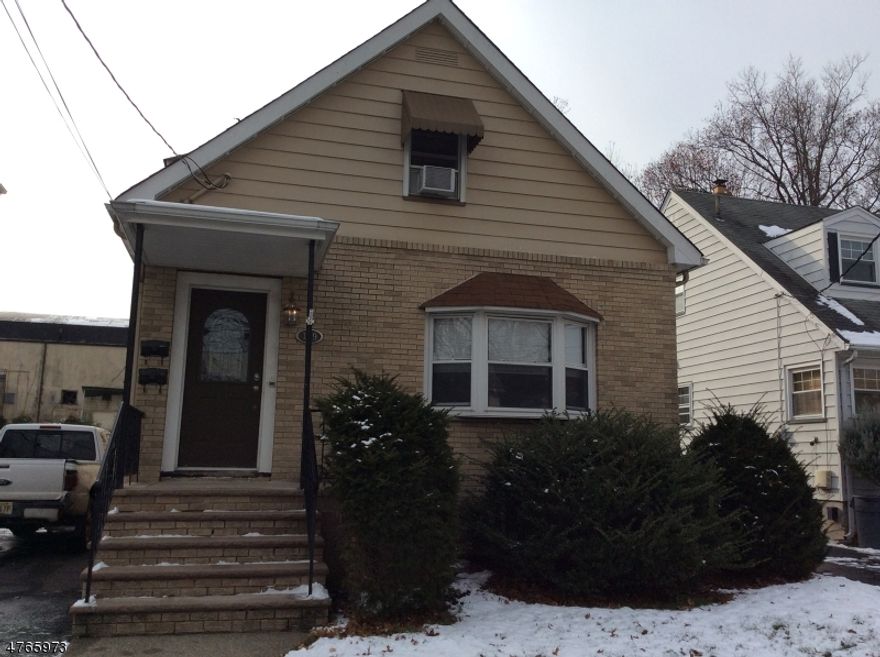 Cozy, two bedroom apartment on first floor of two family house. Two bedrooms, kitchen with ss appliances, bright living room. Close to public transportation, shopping centers. Washer/dryer hookups and some storage in basement. No pets, no smoking. On street parking only. Owner occupied.