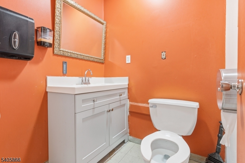 Ironbound - Commercial Lease