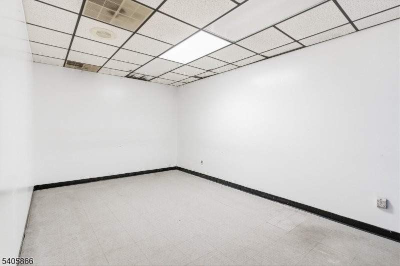 Ironbound - Commercial Lease