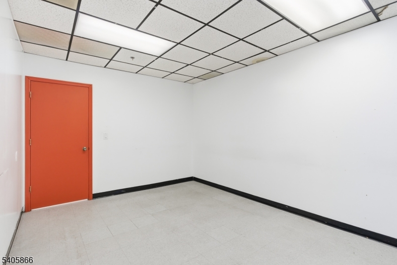 Ironbound - Commercial Lease