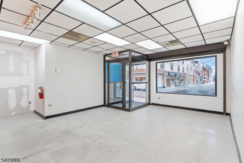 Ironbound - Commercial Lease