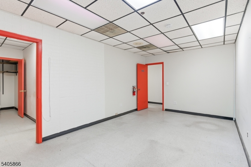 Ironbound - Commercial Lease