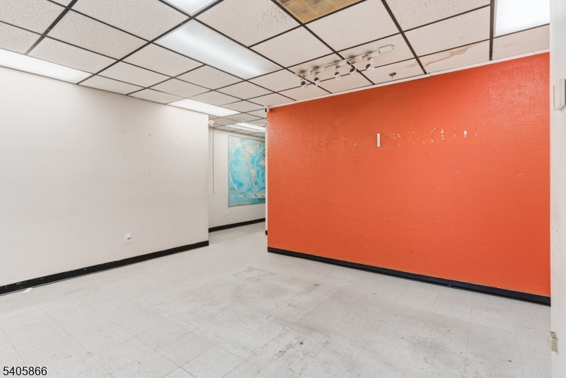 Ironbound - Commercial Lease