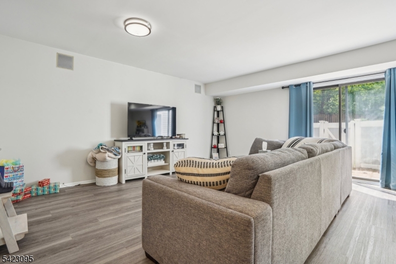 Essex Mews - Residential