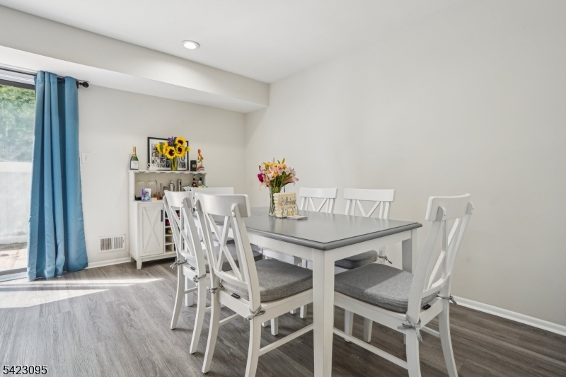 Essex Mews - Residential