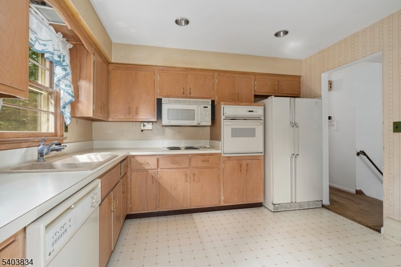 LAKE MOHAWK - Residential Lease