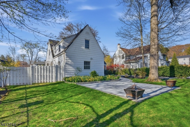 Near Sleepy Hollow - Residential