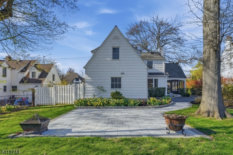 Near Sleepy Hollow - Residential