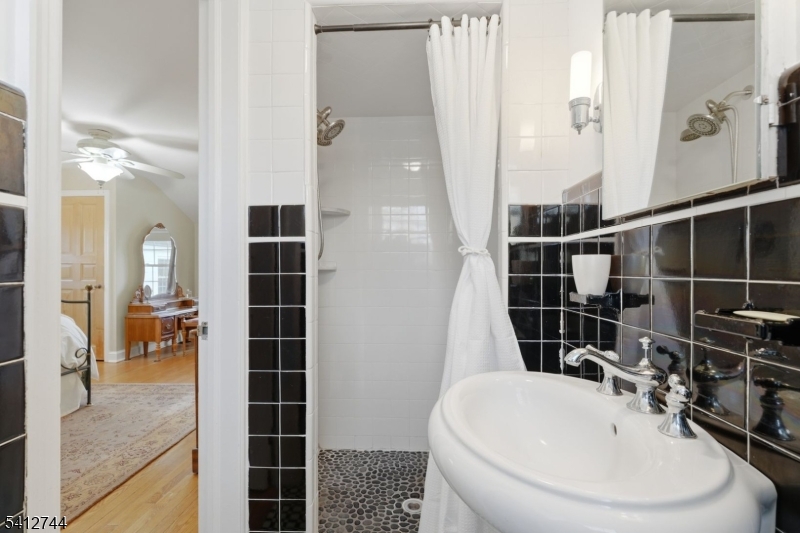 Near Sleepy Hollow - Residential