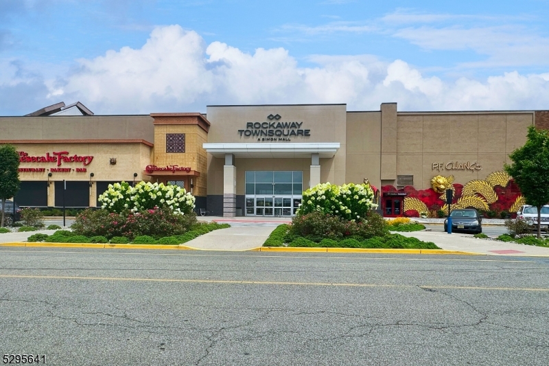 Townsquare Village - Residential