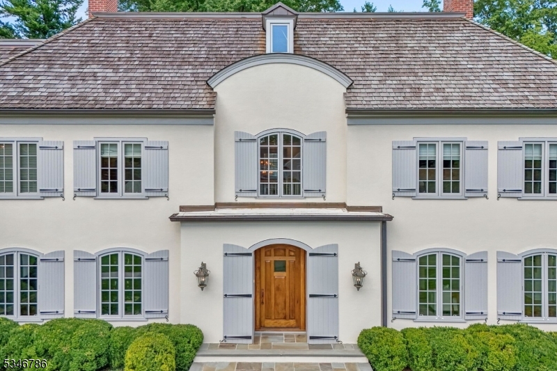 15 Linden Ln