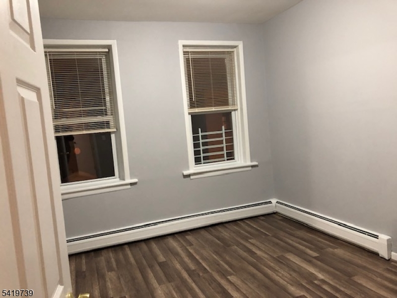 Peterstown - Commercial Sale