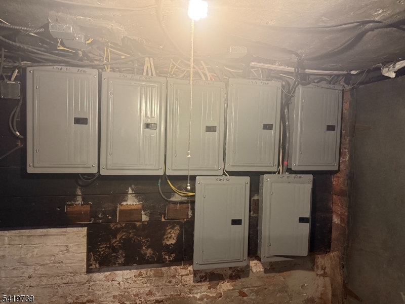 Peterstown - Commercial Sale