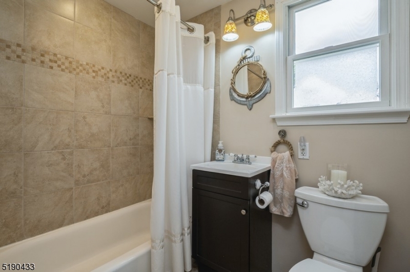 BEECHCREST - Residential Lease