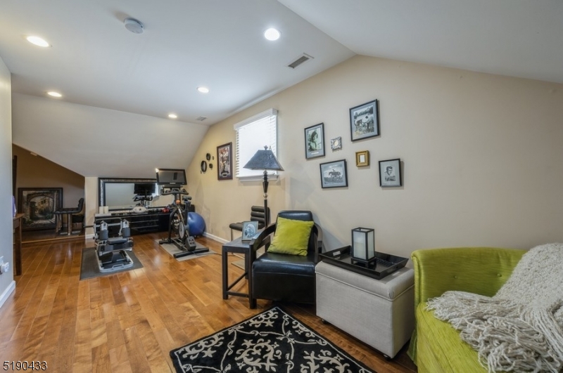 BEECHCREST - Residential Lease