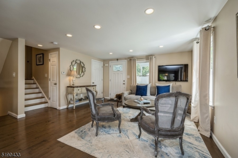 BEECHCREST - Residential Lease