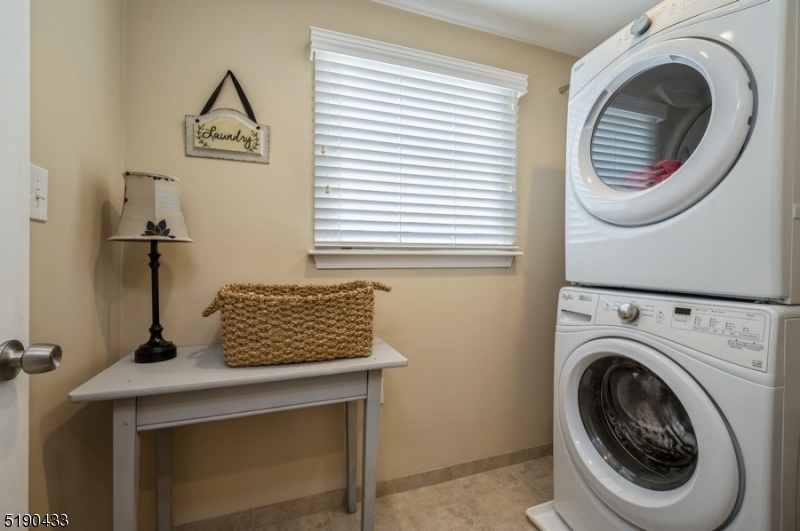 BEECHCREST - Residential Lease