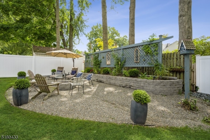 BEECHCREST - Residential Lease