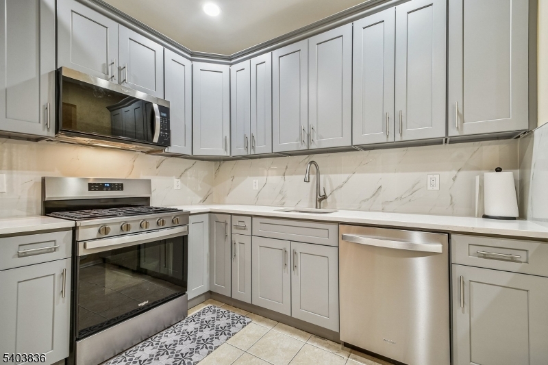 Glenmont Commons - Residential Lease