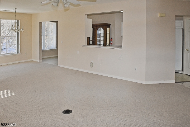 Rockaway Twp., New Jersey 07866, United States, 2 Bedrooms Bedrooms, ,2 BathroomsBathrooms,Residential,Active,3888