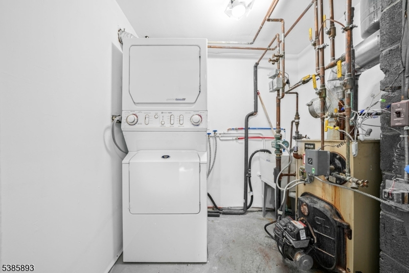 High Crest Lake - Residential