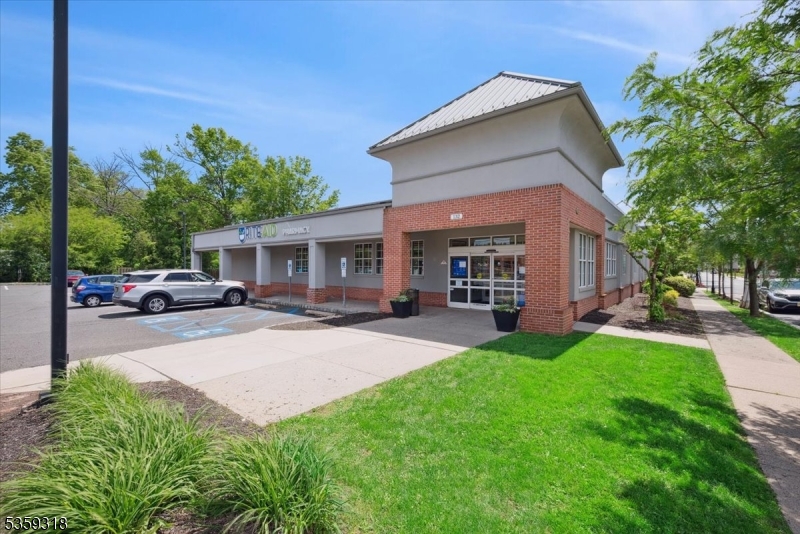 Somerville Boro, New Jersey 08876, United States, ,Commercial,Pending,159906