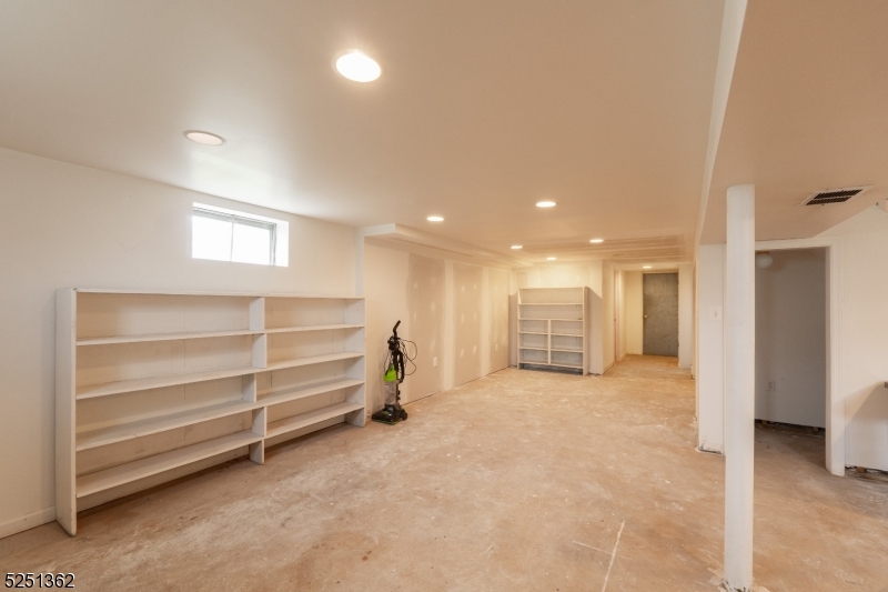 Whitehouse Station - Residential