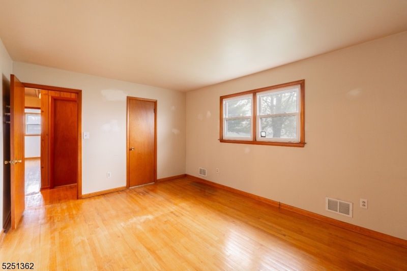 Whitehouse Station - Residential