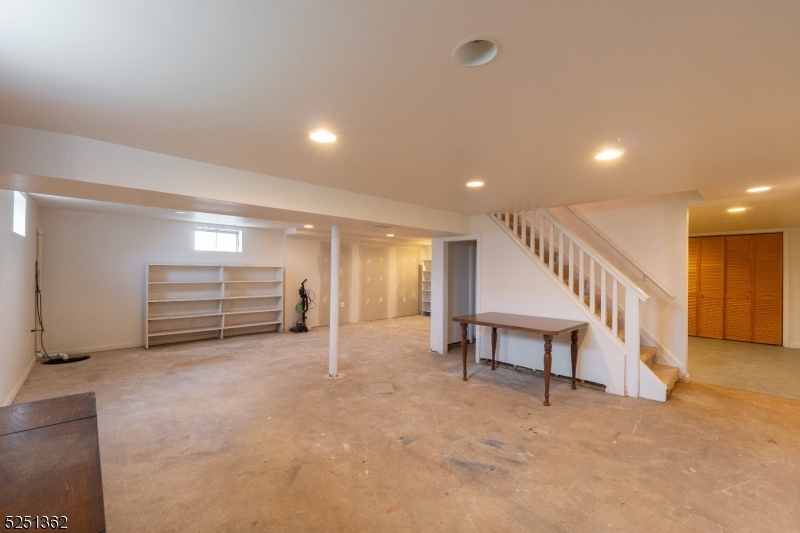 Whitehouse Station - Residential