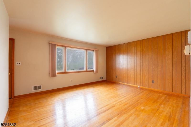 Whitehouse Station - Residential