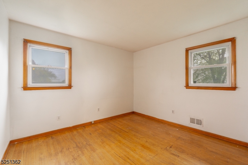 Whitehouse Station - Residential