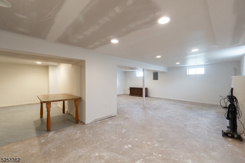 Whitehouse Station - Residential