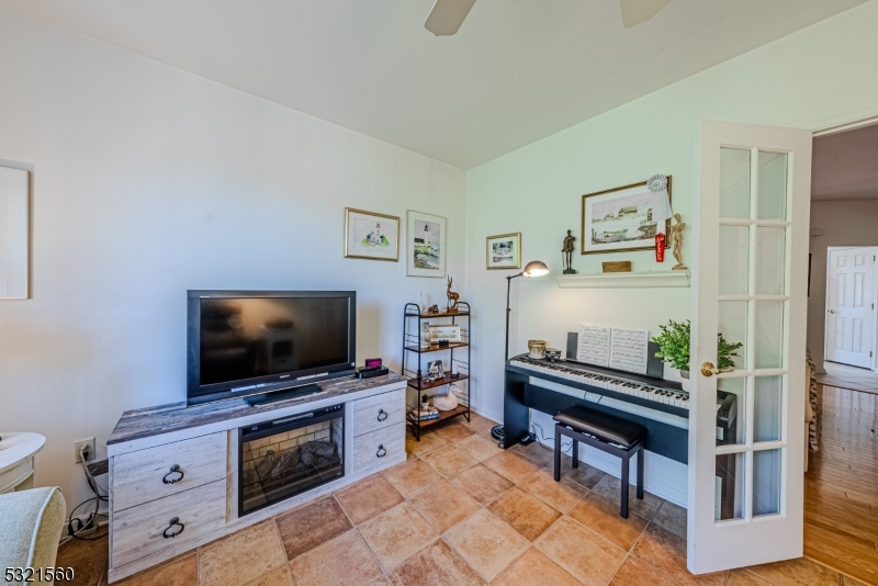 Fox Hills - Residential