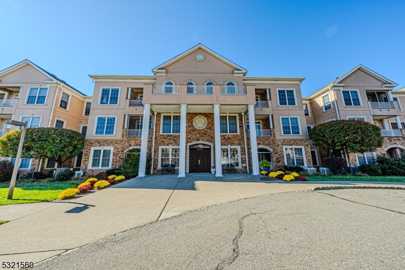 Fox Hills - Residential