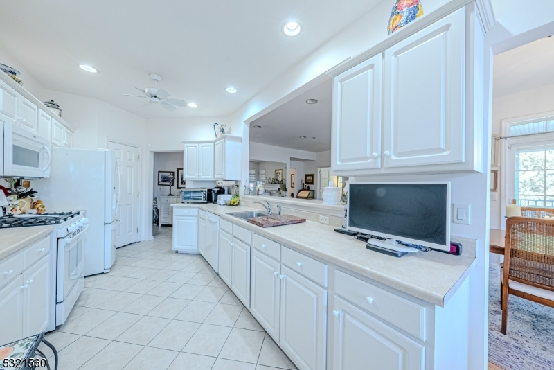 Fox Hills - Residential