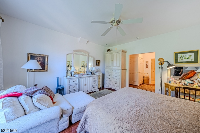 Fox Hills - Residential