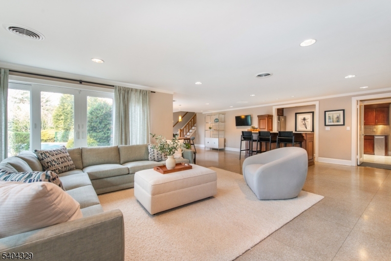 Yantacaw Brook Park - Residential