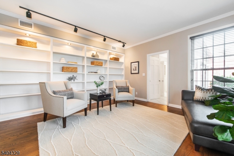 Yantacaw Brook Park - Residential