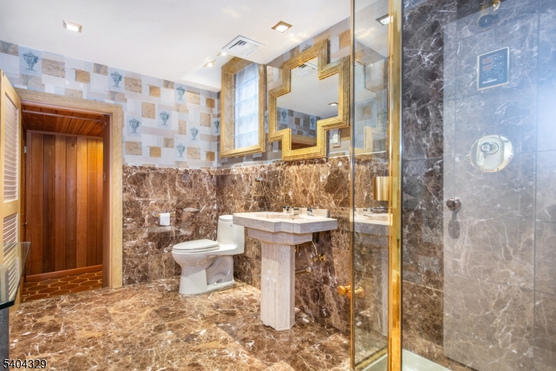 Yantacaw Brook Park - Residential