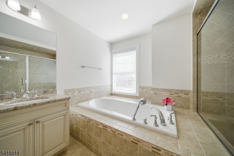 The Legacy - Residential