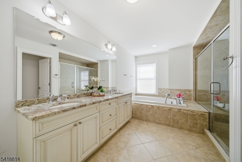 The Legacy - Residential