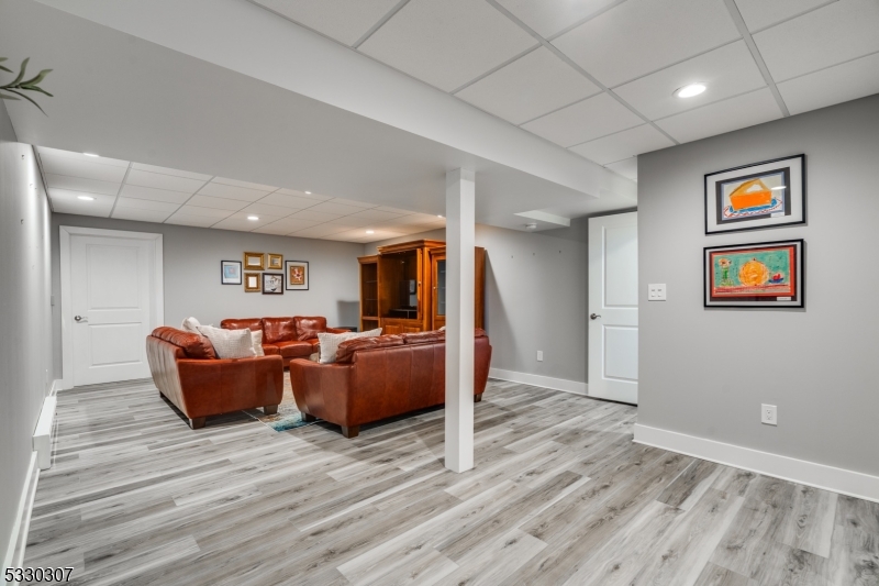 Montgomery Crossing - Residential